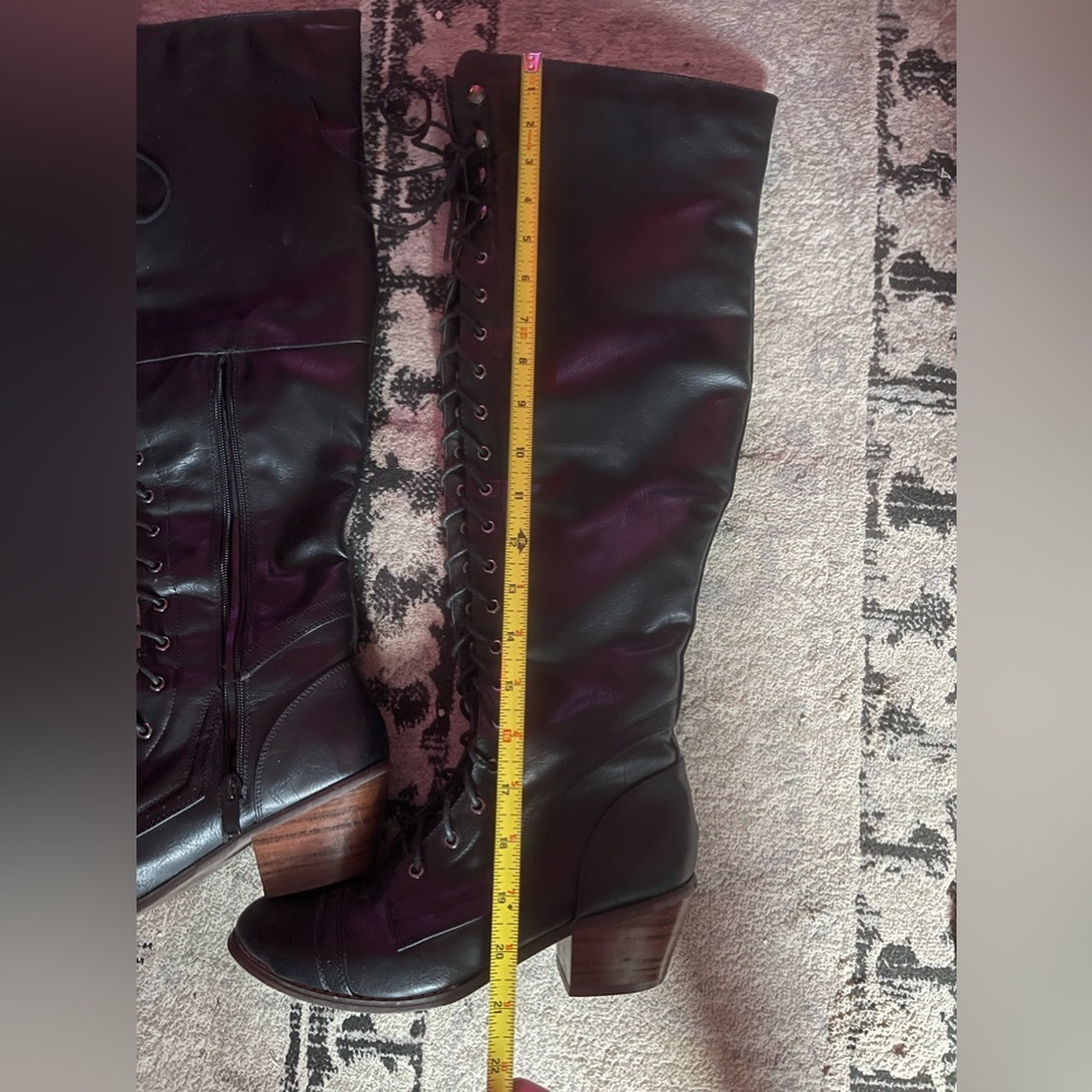 Knee high Black Lace Up Boots, warm fuzzy inside - Picture 14 of 16